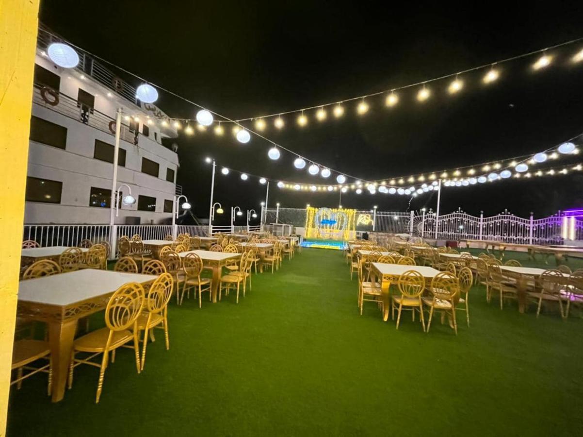 Hotel Ship Queen Isis Elminya Al-Minya Eksteriør bilde
