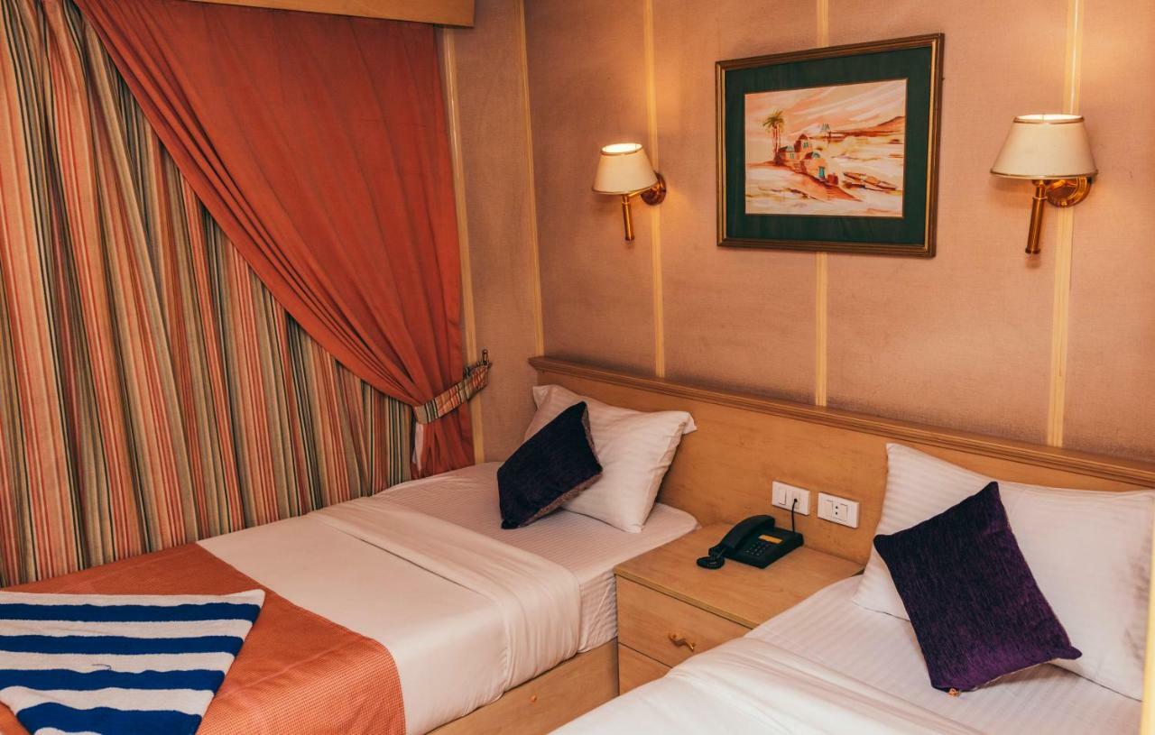 Hotel Ship Queen Isis Elminya Al-Minya Eksteriør bilde